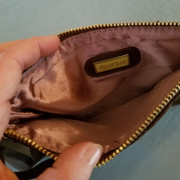 Clutch - Picture 2 of 3